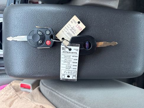 Used 2010 Ford Fusion SE FWD image 32