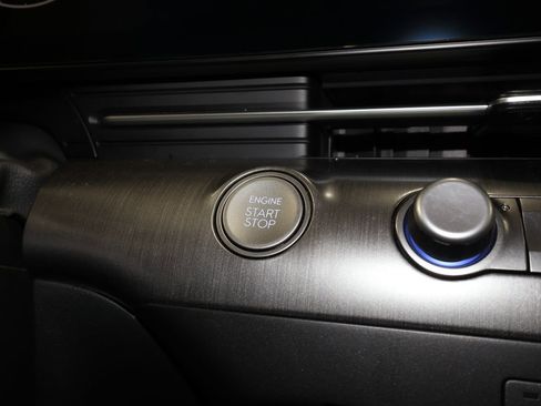 Used 2025 Hyundai Kona SEL image 16