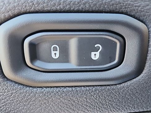 New 2026 Jeep Wrangler Sahara image 34