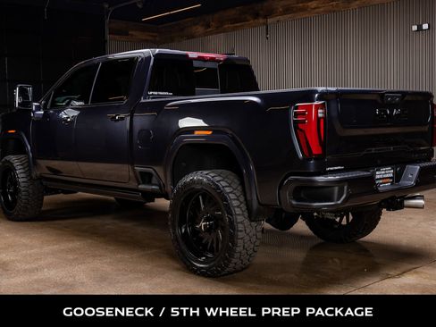 Used 2025 GMC Sierra 2500 Denali Ultimate image 7