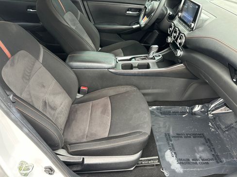 Certified 2022 Nissan Sentra SR w/ Lighting Package image 13