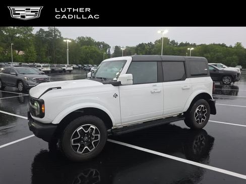 Used 2023 Ford Bronco Outer Banks AWD/4WD image 1