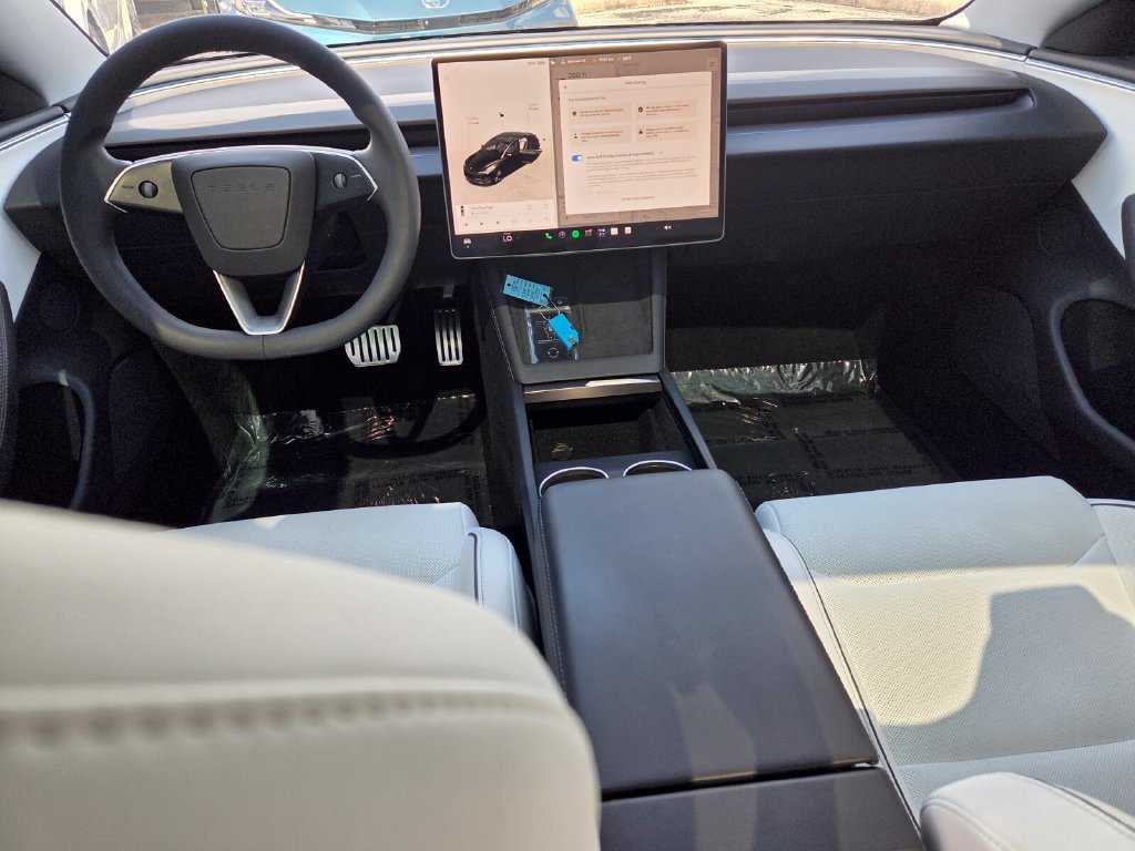 Used 2025 Tesla Model 3 Performance AWD/4WD image 10