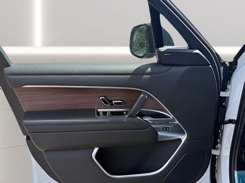 New 2026 Land Rover Range Rover SE AWD/4WD image 11