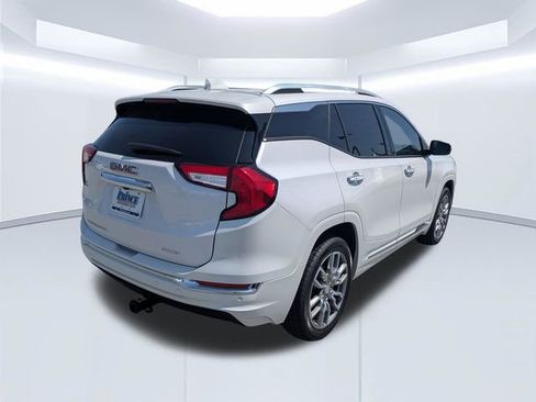 Used 2022 GMC Terrain Denali w/ Denali Premium Package AWD/4WD image 4