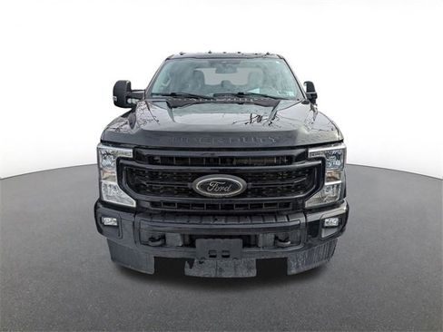 Used 2022 Ford F250 XLT w/ Black Appearance Package image 8