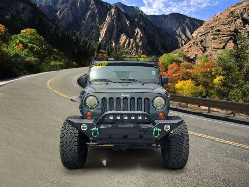 Used 2012 Jeep Wrangler Sahara AWD/4WD image 6