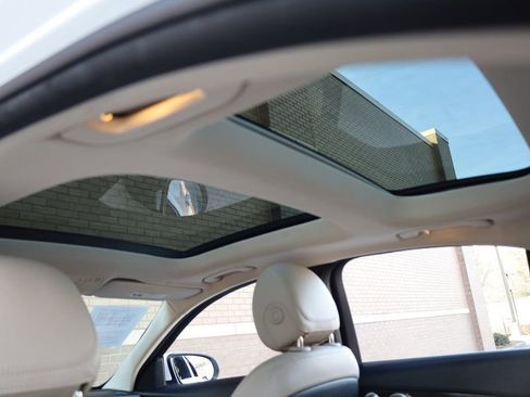 Used 2020 Mercedes-Benz C 300 C 300 Sedan image 19