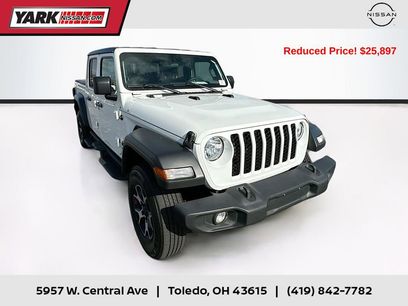 Used 2022 Jeep Gladiator Sport w/ Trailer Tow Package