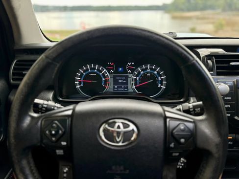 Used 2015 Toyota 4Runner Trail Premium AWD/4WD image 19