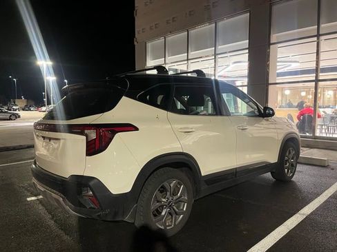 Certified 2024 Kia Seltos S image 3