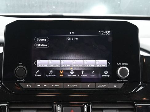 Used 2025 Nissan Pathfinder SV FWD image 21