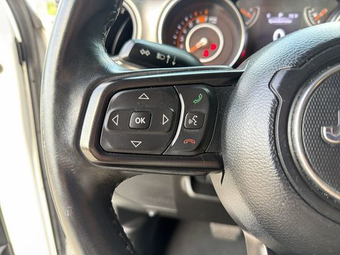 Used 2019 Jeep Wrangler Sport AWD/4WD image 14