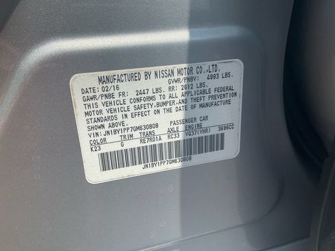 Used 2016 INFINITI Q70 L 3.7 w/ Deluxe Touring Package RWD image 19