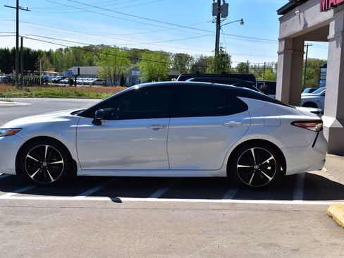 Used 2020 Toyota Camry XSE image 5