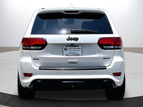 Certified 2018 Jeep Grand Cherokee SRT AWD/4WD image 8