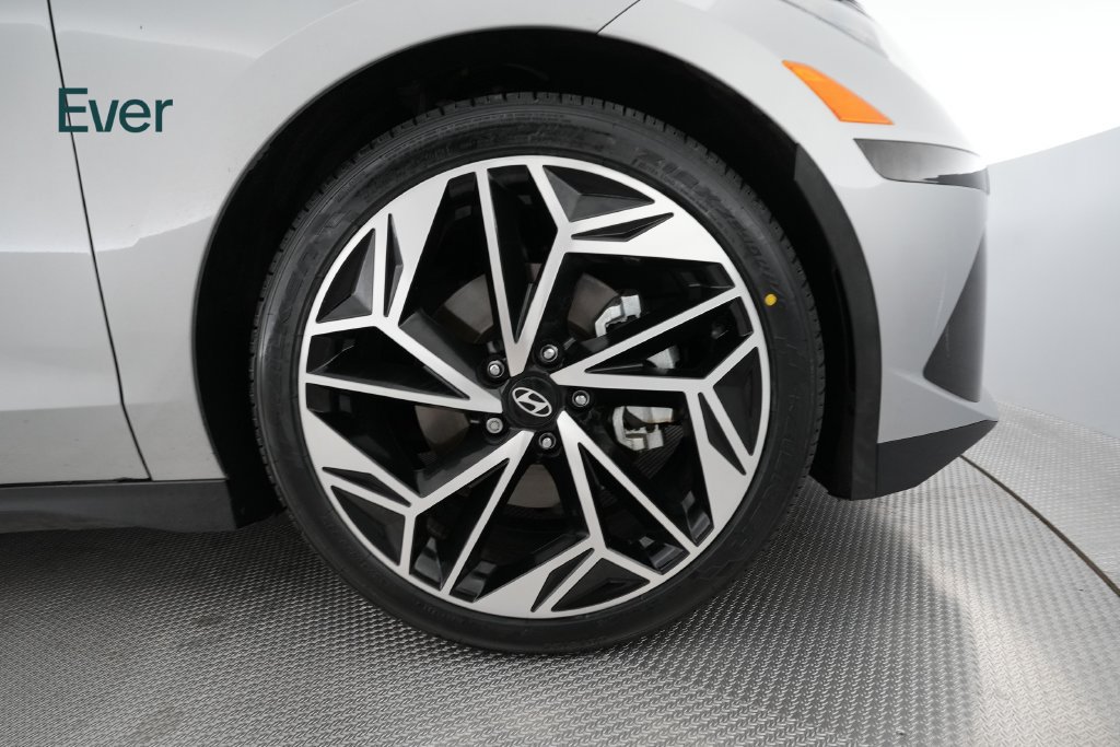 Used 2025 Hyundai Ioniq 6 SEL RWD image 20