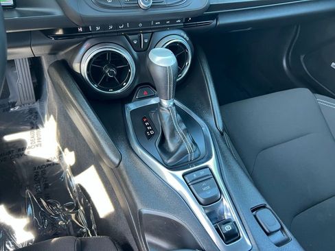 Used 2017 Chevrolet Camaro LT w/ Technology Package RWD image 17