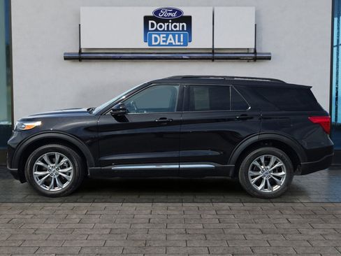 Used 2023 Ford Explorer XLT w/ Equipment Group 202A AWD/4WD image 6