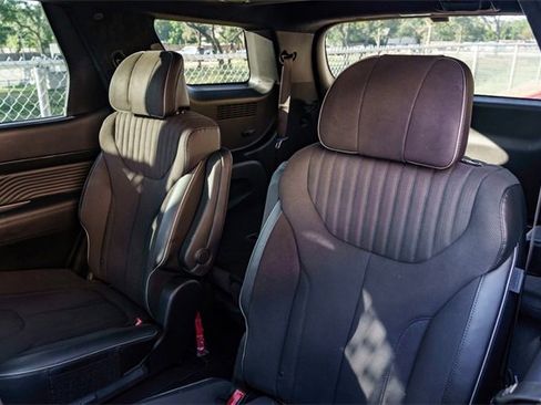 Used 2025 Hyundai Palisade Calligraphy image 21