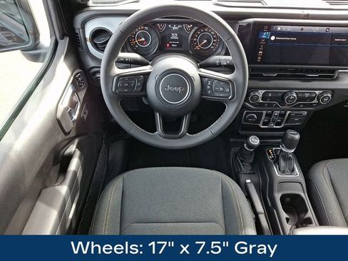 Used 2025 Jeep Gladiator Sport image 15