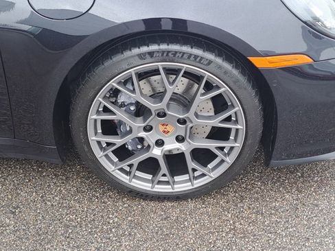 Certified 2025 Porsche 911 Carrera image 11