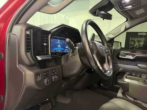 Used 2023 Chevrolet Silverado 1500 LT Trail Boss w/ Protection Package AWD/4WD image 11