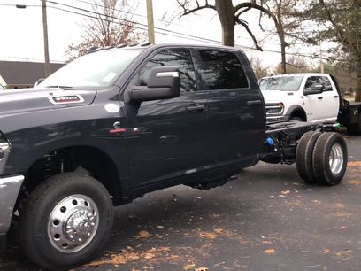 New 2026 RAM 3500 Tradesman w/ Chrome Appearance Group