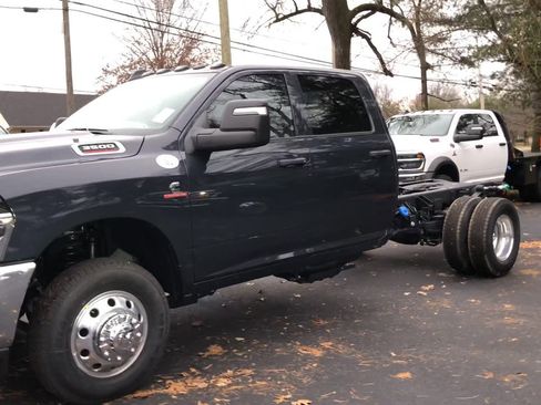 New 2026 RAM 3500 Tradesman w/ Chrome Appearance Group image 4