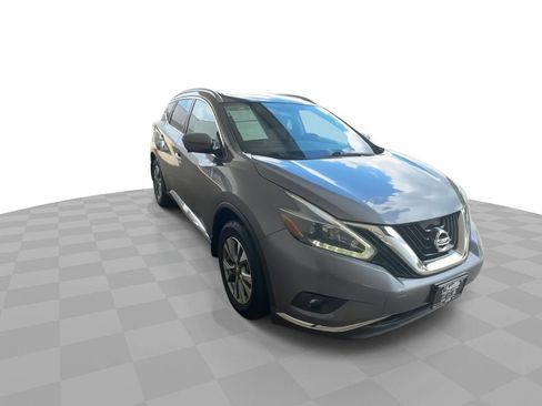 Used 2018 Nissan Murano SL w/ Cargo Package FWD image 2