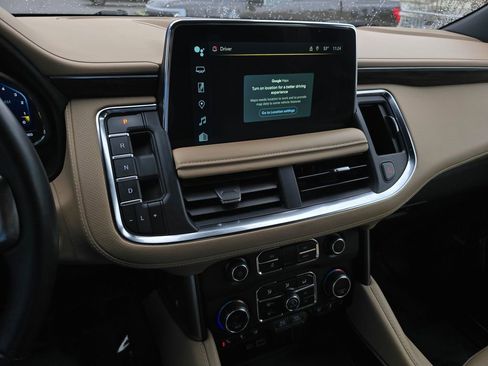 Used 2024 Chevrolet Suburban Premier image 29