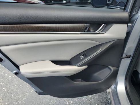Used 2019 Honda Accord EX-L image 27