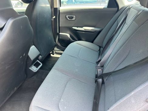 Used 2025 Kia K4 FWD image 14