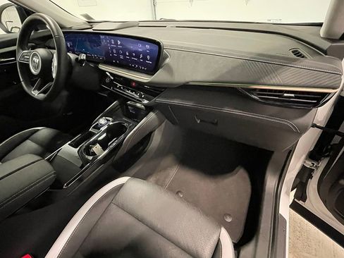 Used 2025 Buick Envision Sport Touring image 30