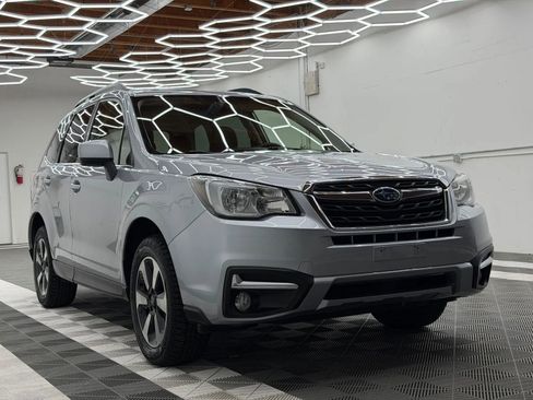 Used 2017 Subaru Forester 2.5i Limited image 3