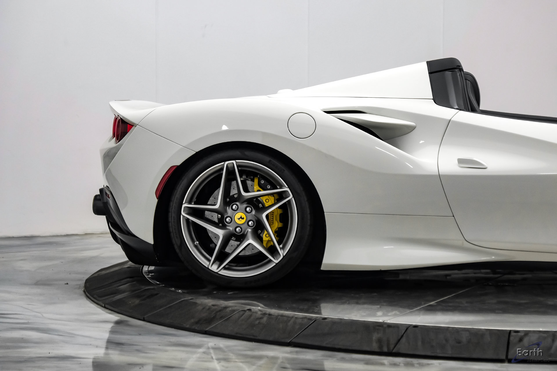 Used 2022 Ferrari F8 Tributo RWD image 29