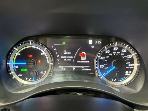 Used 2023 Toyota Highlander XLE FWD image 12