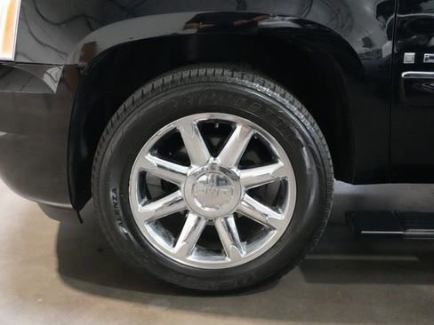 Used 2008 GMC Yukon XL Denali image 8