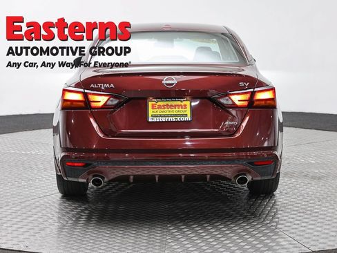 Used 2024 Nissan Altima 2.5 SV w/ SV Premium Package AWD/4WD image 6