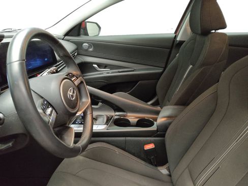 Used 2023 Hyundai Elantra SEL w/ Convenience Package FWD image 17