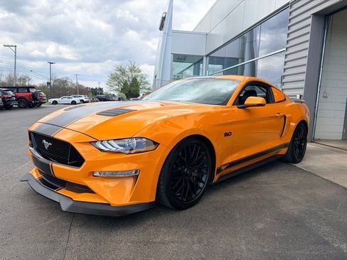 Used 2018 Ford Mustang GT Premium image 3