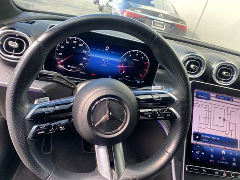 Used 2024 Mercedes-Benz C 300 Sedan image 7