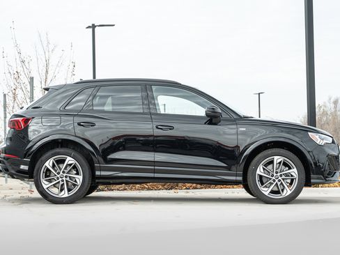 New 2025 Audi Q3 2.0T Premium image 3