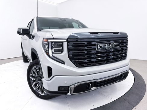 Used 2023 GMC Sierra 1500 Denali Ultimate AWD/4WD image 8