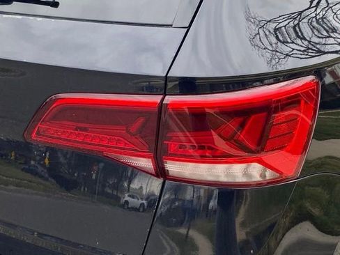 Used 2024 Volkswagen Taos SE image 9