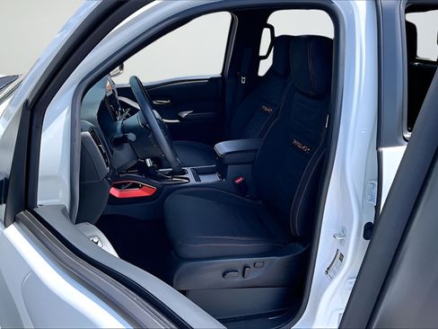 Certified 2025 Nissan Frontier PRO-4X AWD/4WD image 18