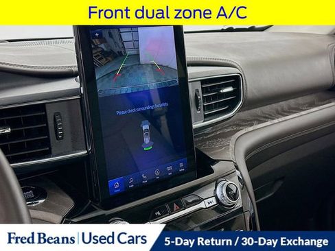 Used 2024 Ford Explorer Platinum w/ Technology Package AWD/4WD image 18
