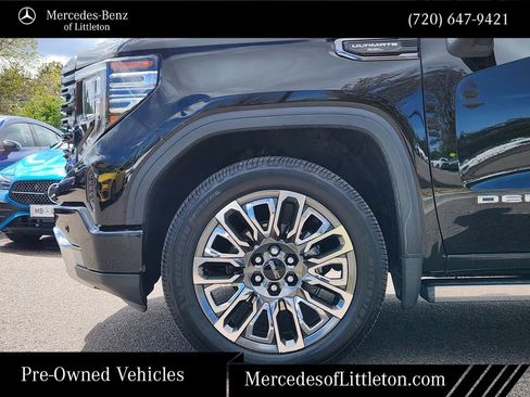 Used 2023 GMC Sierra 1500 Denali Ultimate AWD/4WD image 9