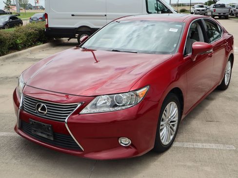 Used 2015 Lexus ES 350 w/ Luxury Package FWD image 8