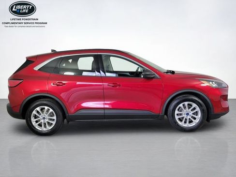 Certified 2022 Ford Escape SE w/ Cold Weather Package FWD image 2